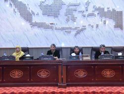 Plt. Bupati Sumenep Paparkan Keberhasilan Pemkab Sumenep dalam Jawab Pandangan Umum Fraksi DPRD