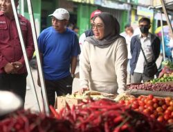 Cek Harga Hingga Kerja Bakti di Pasar Baru, Langkah Pemkab Mamuju Jelang Natal dan Tahun Baru