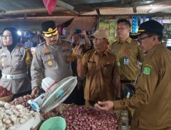 Stabilitas Harga Jelang Lebaran, Pemkab Sumenep Gelar Operasi Pasar di Beberapa Kecamatan