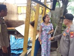 Warung Hayuslin Rusak Parah Diterjang Angin Puting Beliung