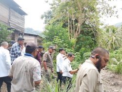 Sekda Ardiansyah Tinjau Kondisi Tanggul Sungai di Desa Manyamba