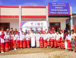 SMK 1 Sumarorong Peringati Hardiknas dengan Nuansa Budaya Lokal