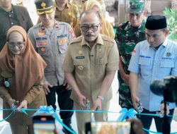 Resmikan Kantor PDAM Polman,Gubernur Suhardi Duka Tekankan Pentingnya Pelayanan Publik yang Baik