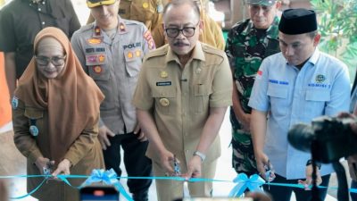 Resmikan Kantor PDAM Polman,Gubernur Suhardi Duka Tekankan Pentingnya Pelayanan Publik yang Baik