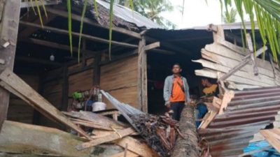 Terima Laporan Kerusakan Rumah Akibat Angin Kencang, BPBD Sulbar Ingatkan Warga Waspada