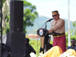 Hadiri Momen Budaya, Gubernur SDK Ajak Warga Belajar Bahasa Mamuju