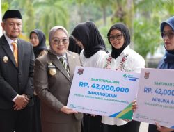 Dihari Sumpah Pemuda, Bupati Sutinah Serahkan Rp 676 Juta Bagi Penerima Santunan Jaminan Kecelakaan Kerja dan Kematian