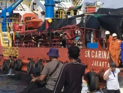 Ratusan Nelayan Mendatangi Kapal Survei Seismik 3D PT KEI, Desak Segera Angkat Kaki Dari Palau Kangean