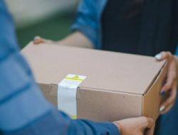 Curi Paket Berisi iPhone 17 Pro Seharga Rp32 Juta, Kurir Jasa Pengiriman Diringkus Polisi