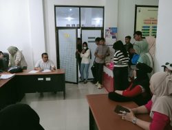 Hari Pertama Kerja 2026, Kadis Kominfo Sulbar Cek Kedisiplinan ASN