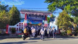 Jadi Pemandangan Berbahaya, Setiap Senin Jadi “Arena Hukuman” Siswa Terlambat SMPN 1 Wonomulyo