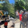 Kapolsek Matangnga Kawal Penanganan Longsor, DPRD Sulbar Turunkan Alat Berat