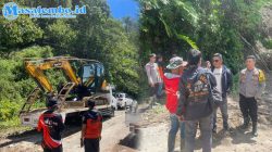Kapolsek Matangnga Kawal Penanganan Longsor, DPRD Sulbar Turunkan Alat Berat