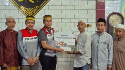 Pertamina Patra Niaga Regional Sulawesi Salurkan Santunan Ke Masjid dan Panti Asuhan di Ujung Tanah