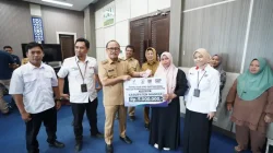 200 Keluarga Miskin di Sulbar Terima Bantuan Usaha Rp 5 Juta dari Gubernur SDK, Target 300 Lagi