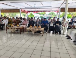 Suasana Haru dan Bahagia, Bupati Majene Sambut Kepulangan Jamaah Haji Kloter 19