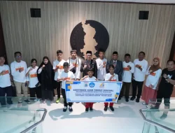 Sekda Sulbar Lepas Kontingen O2SN, Minta Atlet Tampil Maksimal