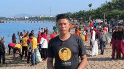 Sambut HUT RI, Komunitas Laut Biru Bersihkan Sampah di Pantai Bahari