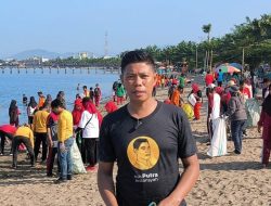 Sambut HUT RI, Komunitas Laut Biru Bersihkan Sampah di Pantai Bahari