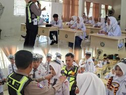 Sat Lantas Polres Polman Bekali Pelajar MAN 2 Polewali tentang Keselamatan Berlalu Lintas