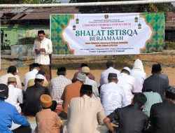 Warga Polewali Khusyuk Minta Hujan: Sawah Kami Gagal Panen, Sumur Mengering