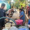 Kelangkaan Air Bersih di Polman Buat PDAM Turun Tangan, Distribusi 6000 Liter Tiap Wilayah