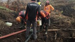 Hadapi Krisis Air, 29 Personel Gabungan Berjibaku Padamkan Karhutla di Tommo Mamuju